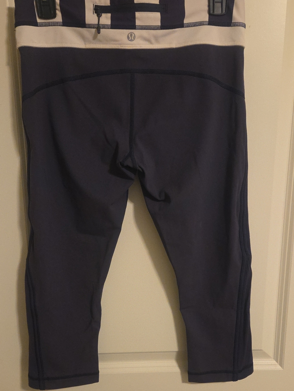 lululemon navy and cream striped cropped leggings